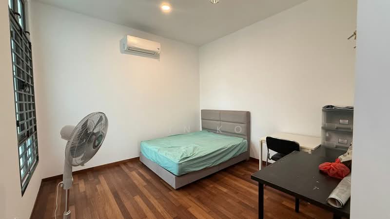 Semi-Detached House for Sale in Taman Sutera (Johor Bahru) - Kelvin Koay - Bedroom - PropertyGuru.com.my