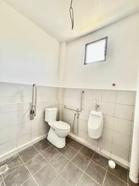 Warehouse for Rent in Nibong Tebal (Penang) - YY Law - Bathroom - PropertyGuru.com.my