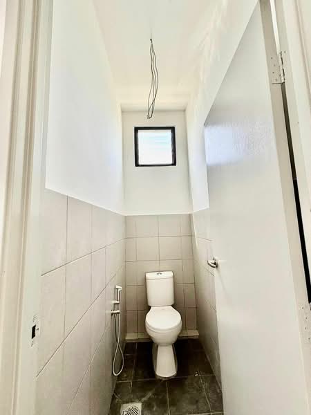 Warehouse for Rent in Nibong Tebal (Penang) - YY Law - Bathroom - PropertyGuru.com.my