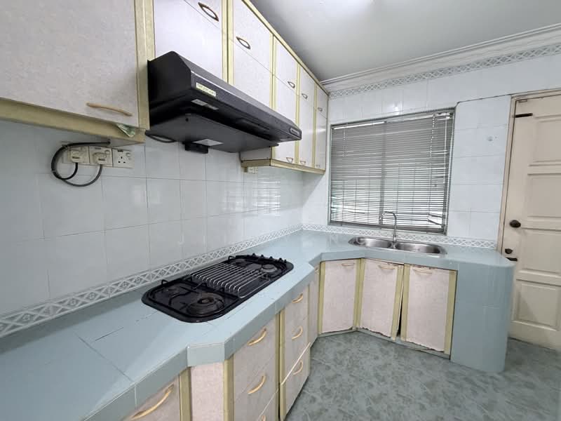 Bandar Damai Perdana untuk Untuk Dijual - RM 599,000, Mac 2026 - Kitchen - PropertyGuru.com.my
