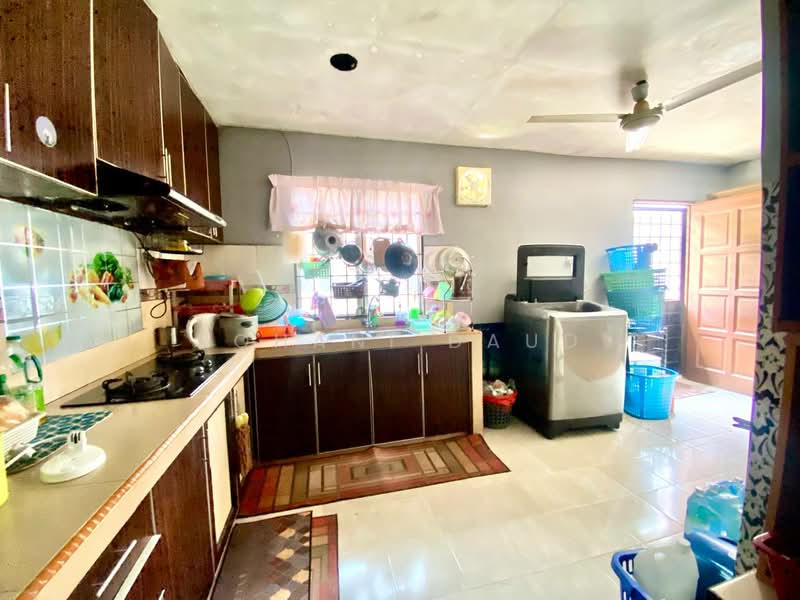 2-storey Terraced House for Sale in Bukit Beruntung (Selangor) - Rohani Daud - Kitchen - PropertyGuru.com.my