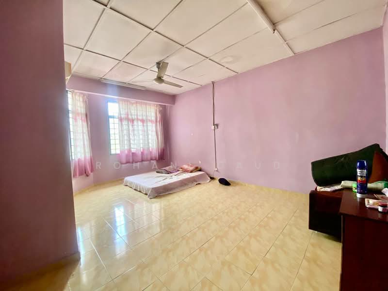 2-storey Terraced House for Sale in Bukit Beruntung (Selangor) - Rohani Daud - Bedroom - PropertyGuru.com.my