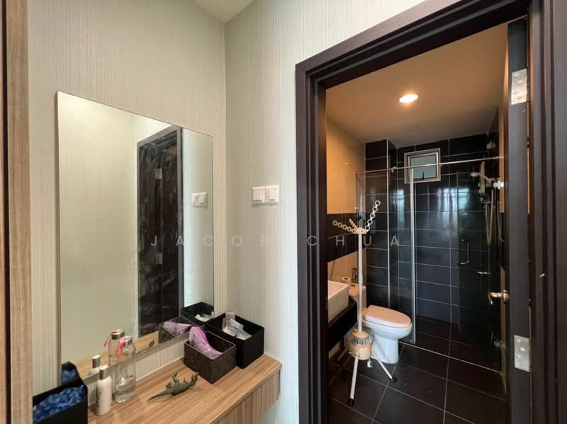 Service Residence for Sale at D'Inspire Residence (Inspira Bestari) - Jacob Chua - Bathroom - PropertyGuru.com.my