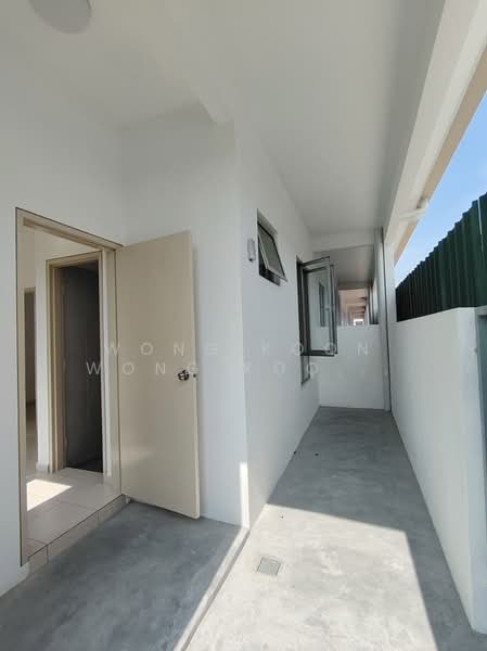 1-storey Terraced House for Sale in Bandar Mahkota Banting (Tanjong Duabelas) - Wong Koon Wong Koon Weng - Corridor - PropertyGuru.com.my
