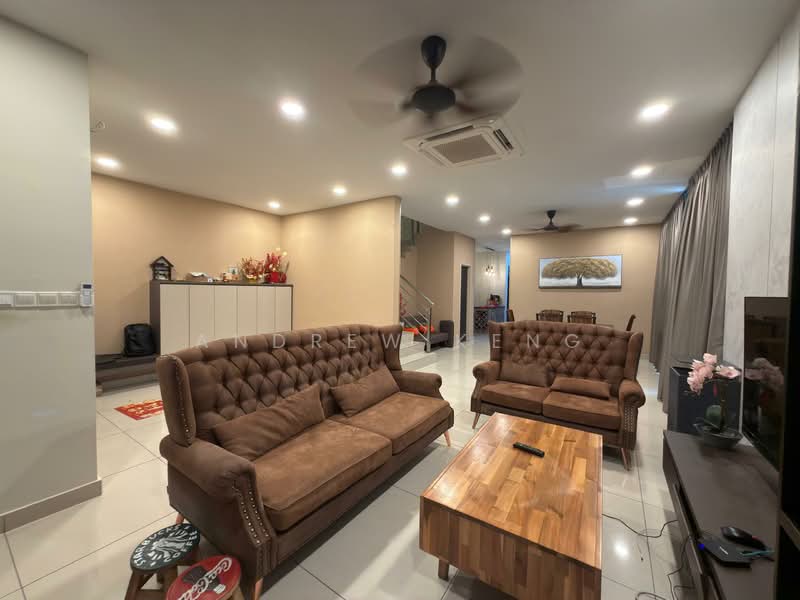 Cluster House for Sale in Mutiara Rini (Skudai) - Andrew Keng - Living Room - PropertyGuru.com.my