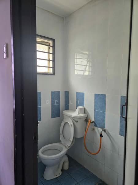 Shop / Office for Sale in Port Klang (Pelabuhan Klang) (Selangor) - GP Lim - Bathroom - PropertyGuru.com.my