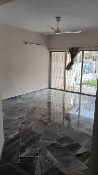 Rumah Teres 2-Tingkat untuk Dijual di Bandar Utama 1 (Bandar Utama) - SURJIT SINGH BACHAN SINGH - Living Room - PropertyGuru.com.my
