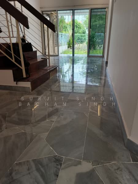 Rumah Teres 2-Tingkat untuk Dijual di Bandar Utama 1 (Bandar Utama) - SURJIT SINGH BACHAN SINGH - Entrance - PropertyGuru.com.my