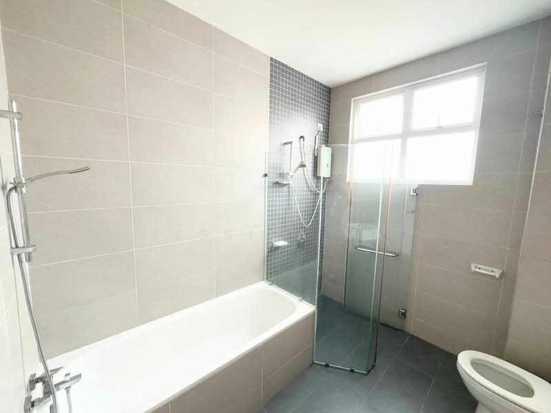 Senibong Villas Senibong Villa Permas Jaya Senibong Villas Senibong Villa Permas Jaya untuk Untuk Disewa - RM 3,800 /bulan, Apr 2026 - Bathroom - PropertyGuru.com.my