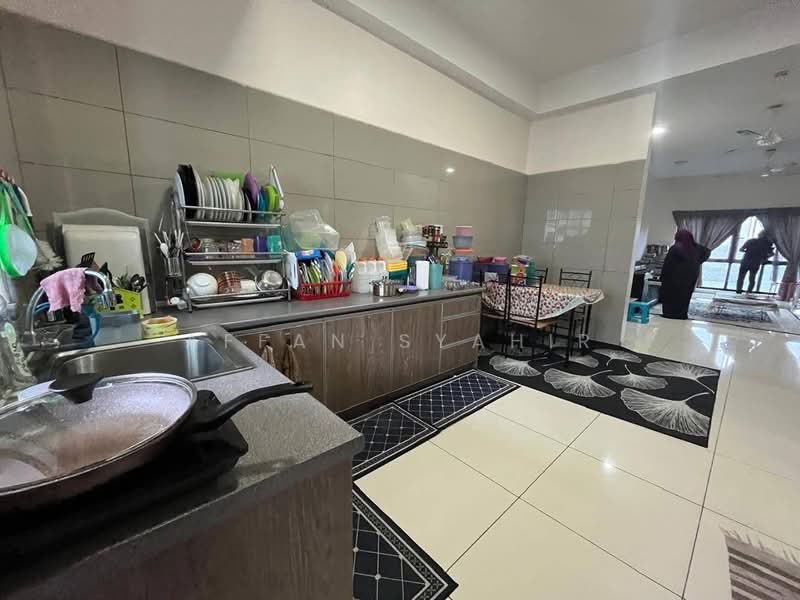 Lake Vista Residence (Tasik Vista Residen) untuk Untuk Dijual - RM 600,000, Mac 2026 - Kitchen - PropertyGuru.com.my