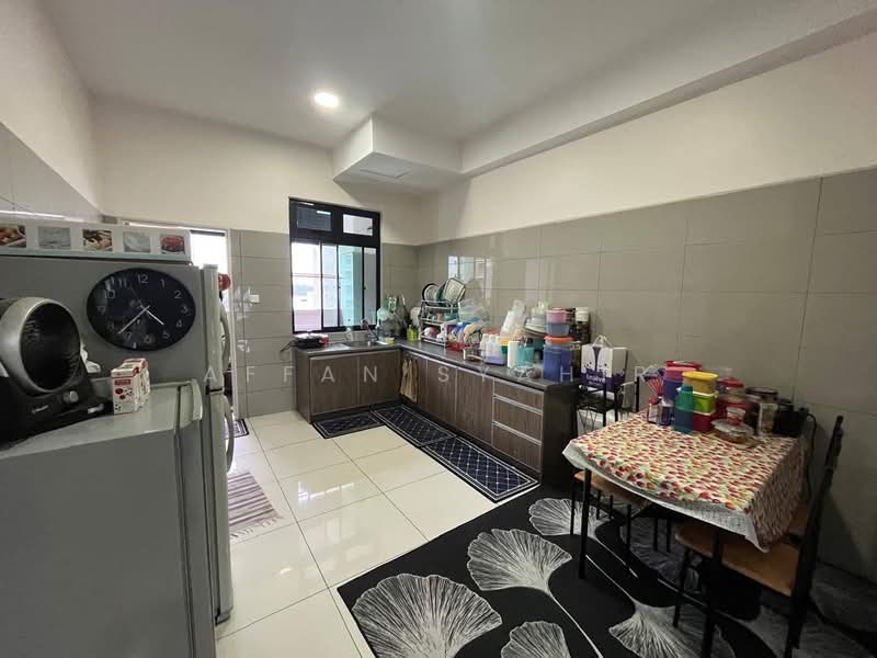 Lake Vista Residence (Tasik Vista Residen) untuk Untuk Dijual - RM 600,000, Mac 2026 - Kitchen - PropertyGuru.com.my