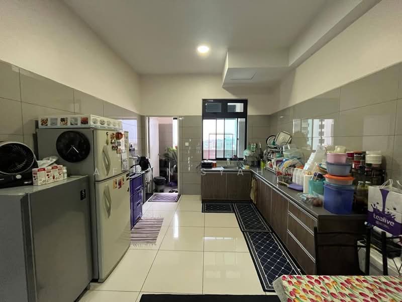 Lake Vista Residence (Tasik Vista Residen) untuk Untuk Dijual - RM 600,000, Mac 2026 - Kitchen - PropertyGuru.com.my