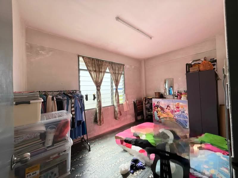 Rumah Flat untuk Dijual di Taman Dasa - Kexin Hua - Bedroom - PropertyGuru.com.my