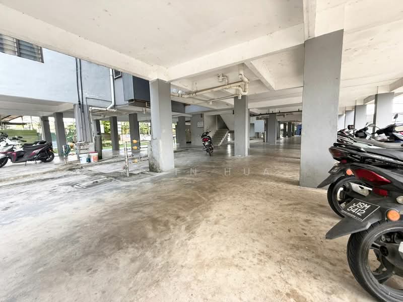 Flat for Sale at Taman Dasa - Kexin Hua - Car Park - PropertyGuru.com.my