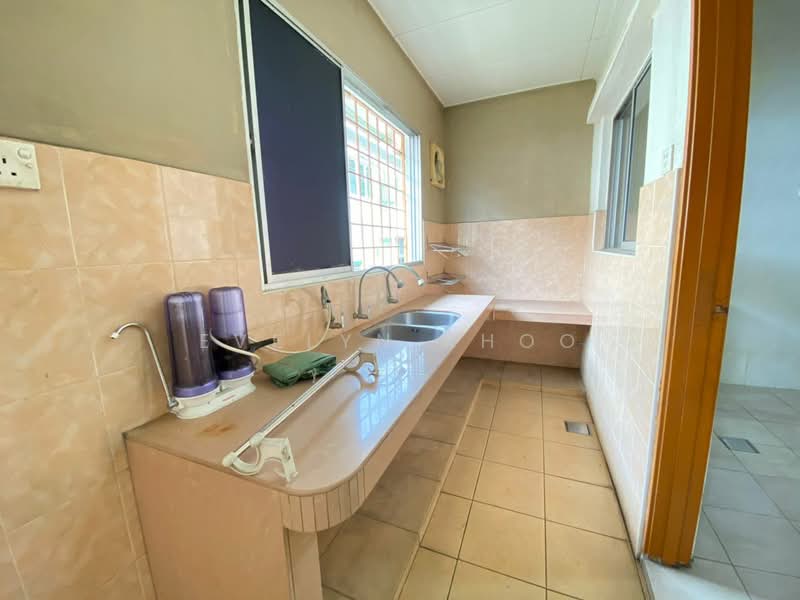 2-storey Terraced House for Sale in Sungai Buloh (Selangor) - Evelyn Khoo - Kitchen - PropertyGuru.com.my