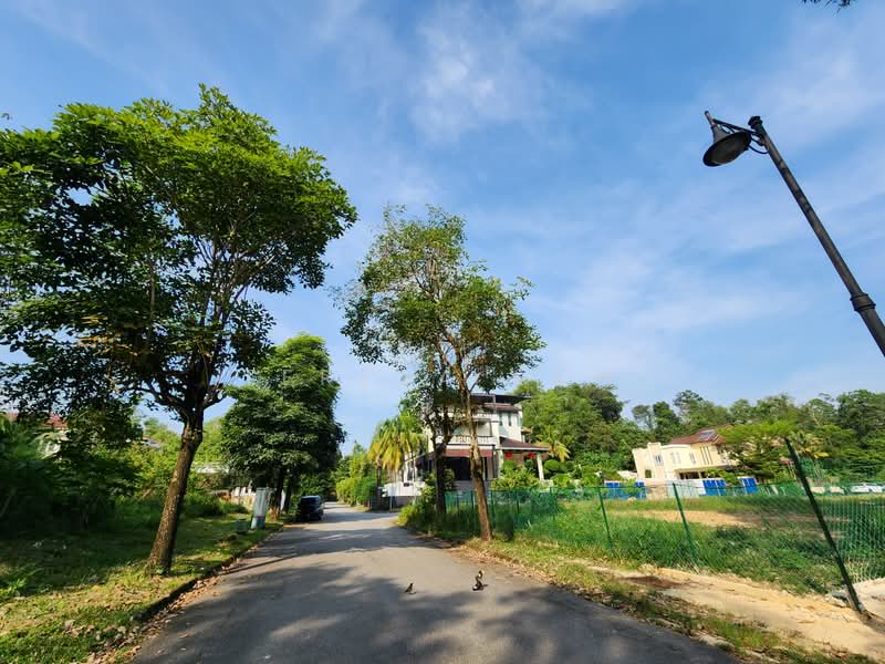 Tanah Banglo untuk Dijual di Taman Equine (Seri Kembangan) - Teresa Law - PropertyGuru.com.my
