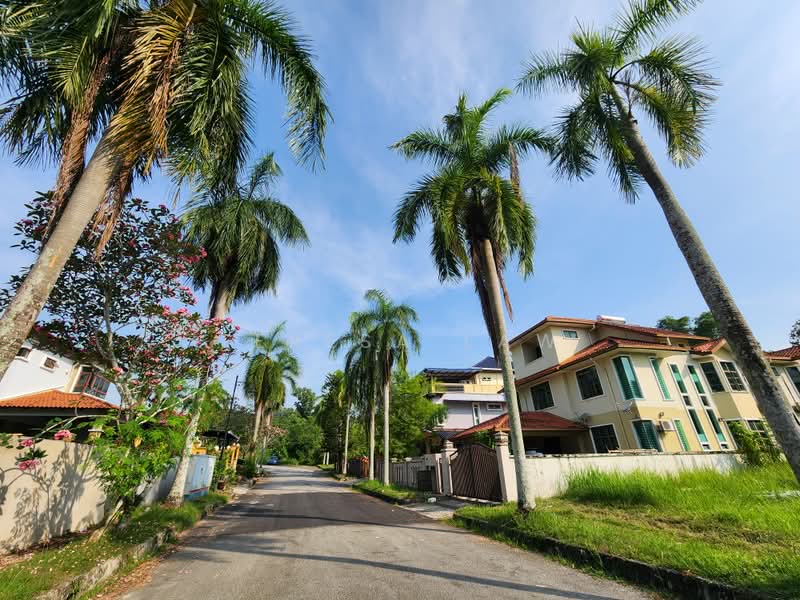 Tanah Banglo untuk Dijual di Taman Equine (Seri Kembangan) - Teresa Law - PropertyGuru.com.my