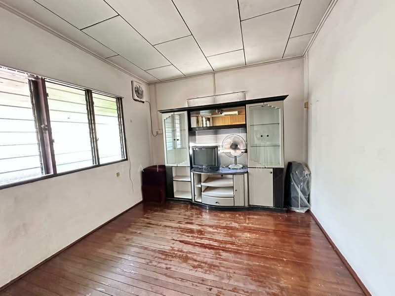 1.5-storey Terraced House for Sale in Melaka City (Melaka) - Tai Eefan - Living Room - PropertyGuru.com.my