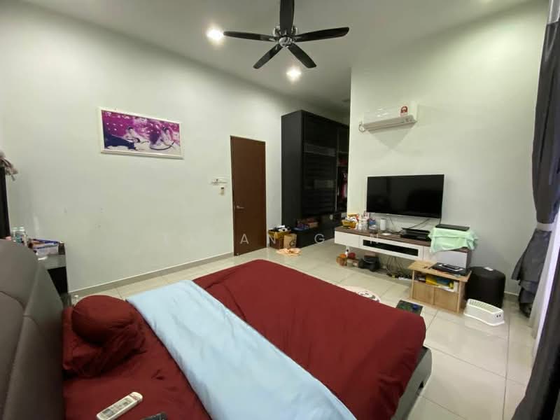 2-storey Terraced House for Sale in Austin (Johor Bahru) - Ethan Gan - Bedroom - PropertyGuru.com.my