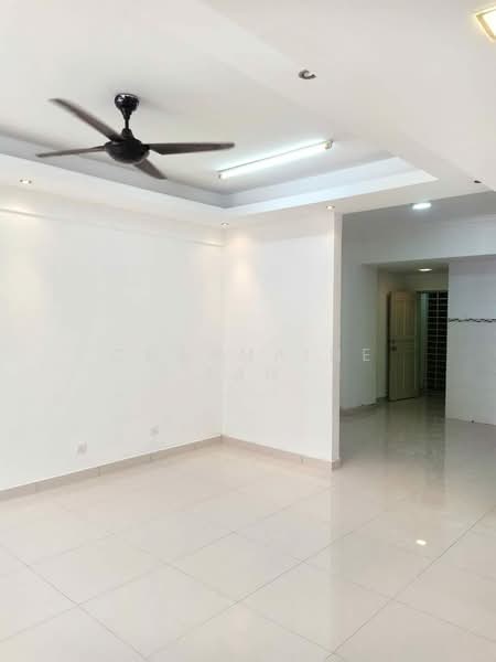 Apartment for Sale at Vista Mutiara - Charmaine Tan - Living Room - PropertyGuru.com.my