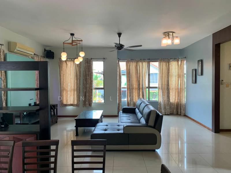 Link Bungalow for Sale in Taman Mount Austin (Tebrau) - Daniel Yong - Living Room - PropertyGuru.com.my