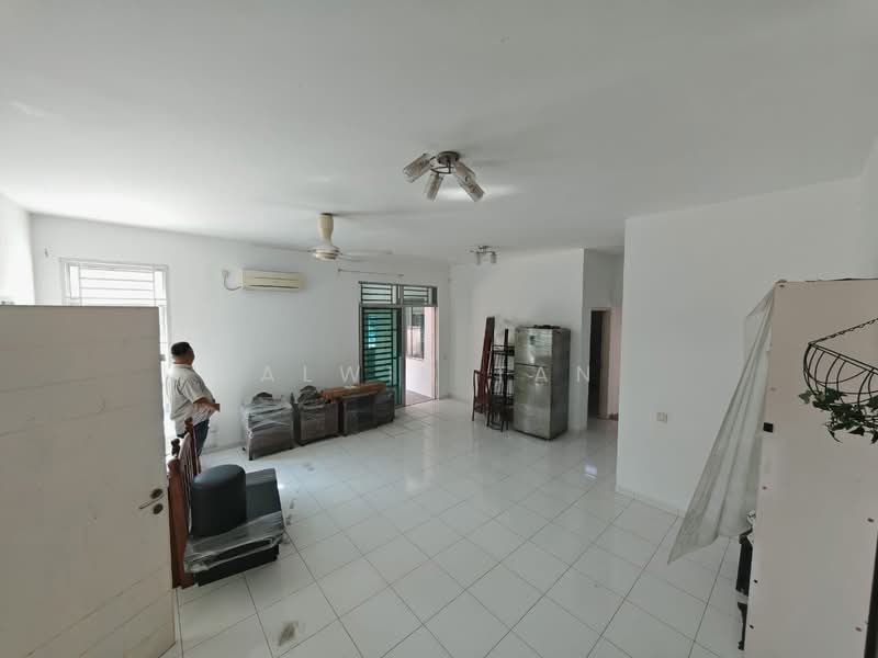 2-storey Terraced House for Rent in Setia Tropika (Johor Bahru) - Alwin Tan - Living Room - PropertyGuru.com.my