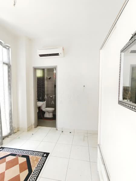 Semi-Detached House for Sale in Seksyen U10 (Shah Alam) - Atiqah Yaacob - Bathroom - PropertyGuru.com.my