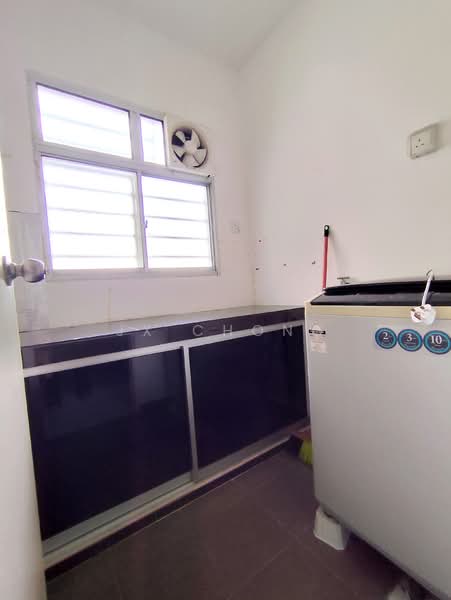 Apartment for Rent at Harmoni @ Eco Majestic - JX Chong - Wet Kitchen/ Yard - PropertyGuru.com.my