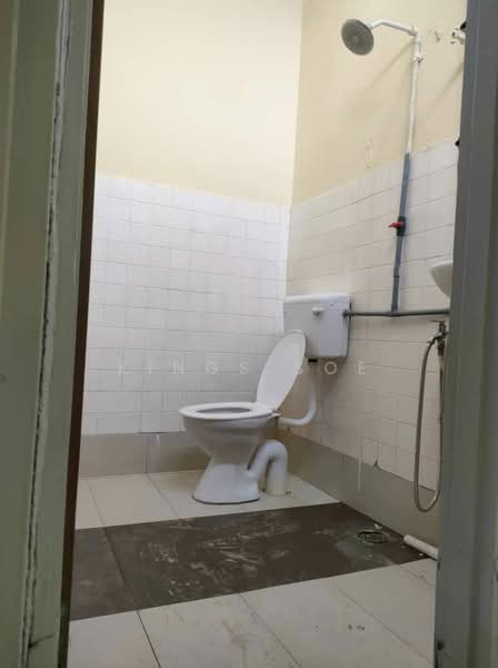 1-storey Terraced House for Sale in Taman Sentosa (Klang) - Kings Soe - Bathroom - PropertyGuru.com.my