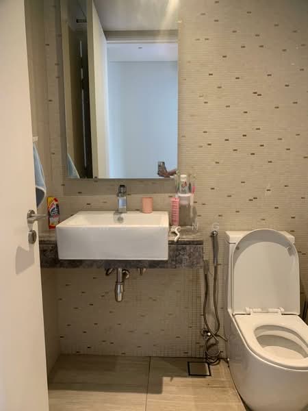Service Residence for Sale at Anggun Residences - Amber Ng - Bathroom - PropertyGuru.com.my