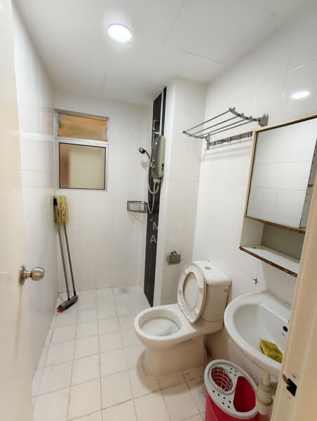 Kondominium untuk Dijual di Plaza Menjalara - Charmaine Tan - Bathroom - PropertyGuru.com.my