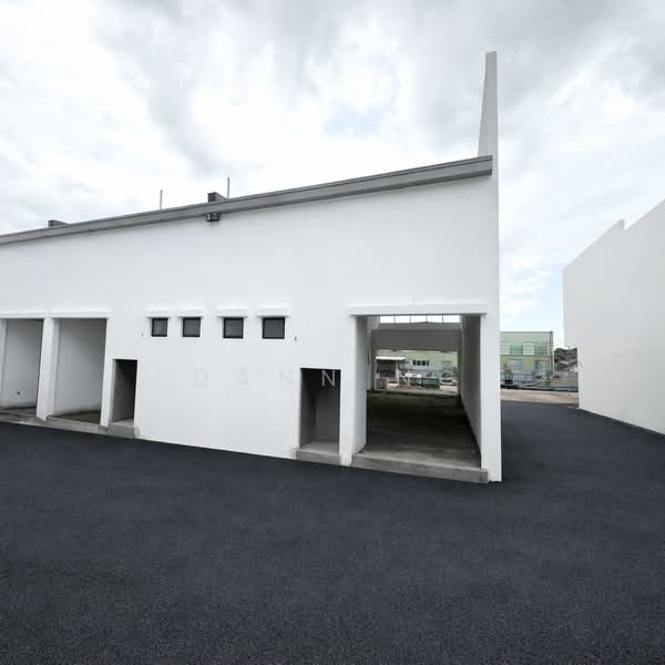 Shop for Sale in Semenyih (Selangor) - Dann Ng - Exterior - PropertyGuru.com.my