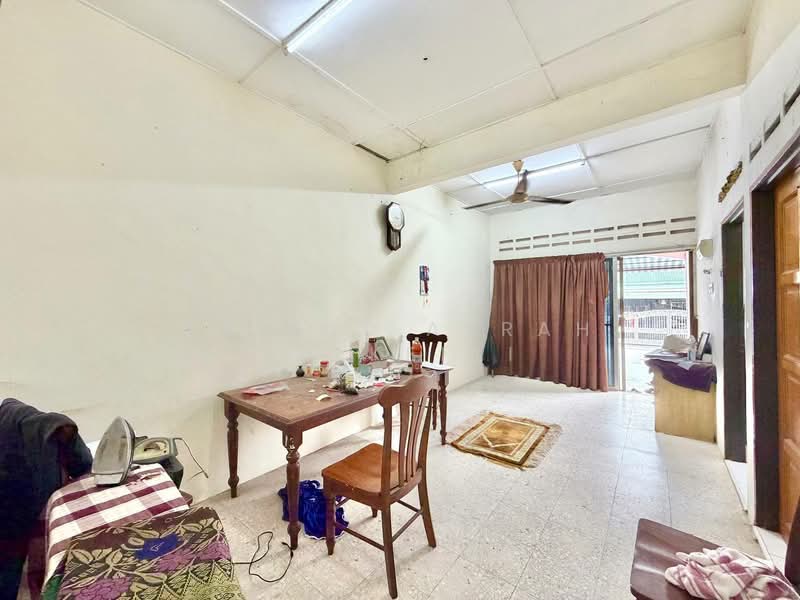 1-storey Terraced House for Sale in Nilai (Negeri Sembilan) - Zairul Asrah Zulkefli - Living Room - PropertyGuru.com.my