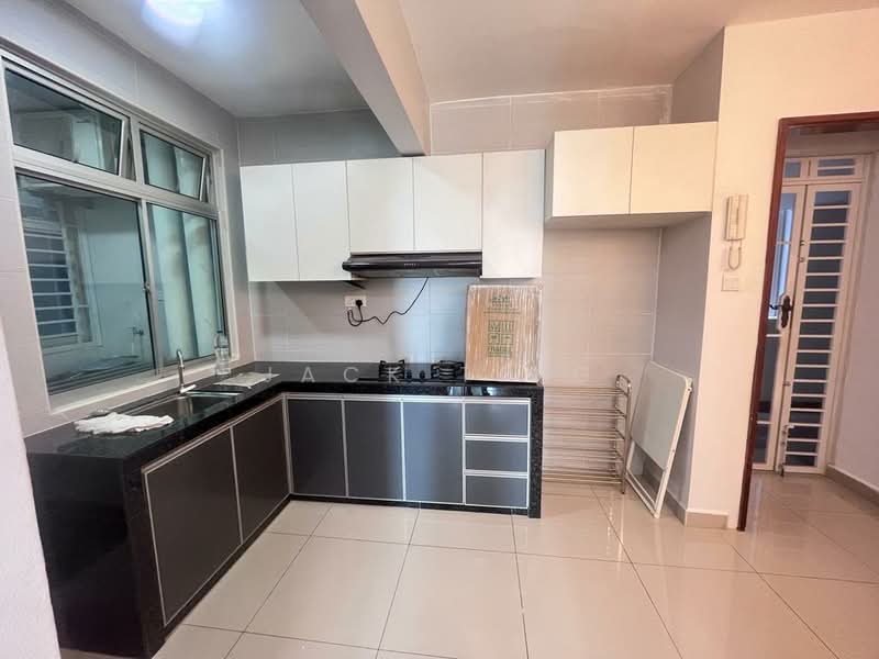 Larkin Heights untuk Untuk Disewa - RM 650 /bulan, Mac 2026 - Kitchen - PropertyGuru.com.my