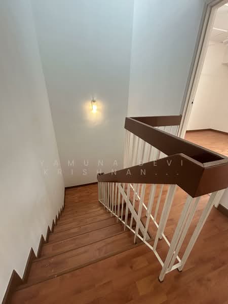 SS14 untuk Untuk Dijual - RM 950,000, Mac 2026 - Staircase  - PropertyGuru.com.my