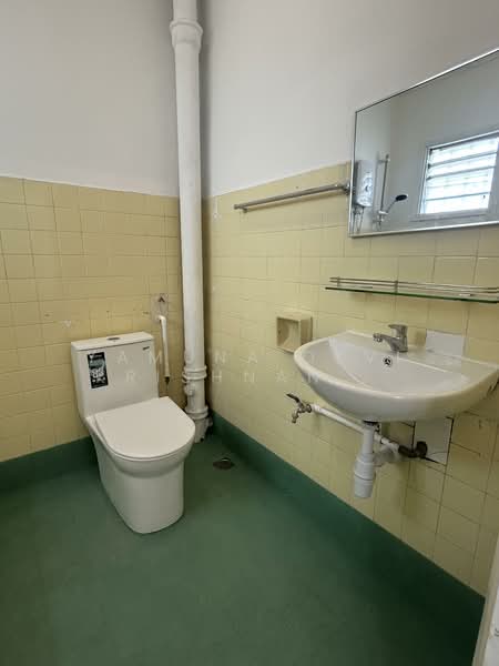 SS14 untuk Untuk Dijual - RM 950,000, Mac 2026 - Master Bathroom (1)  - PropertyGuru.com.my