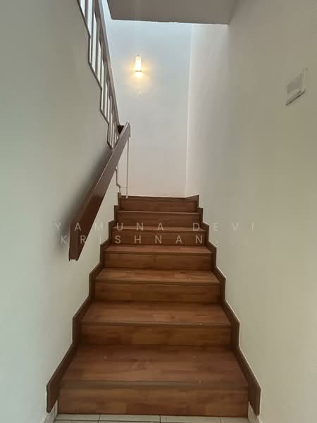 SS14 untuk Untuk Dijual - RM 950,000, Mac 2026 - Staircase  - PropertyGuru.com.my