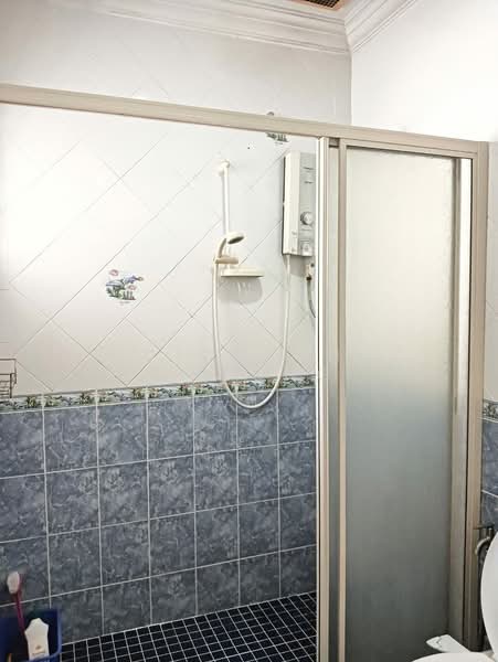 2-storey Terraced House for Rent in SS 20, Damansara Utama (Petaling Jaya) - Dickson Cheong - Bathroom - PropertyGuru.com.my