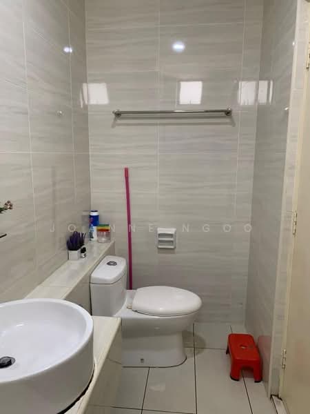 Service Residence for Rent at D'Summit Residences - Joanne Ngoo - Bathroom - PropertyGuru.com.my