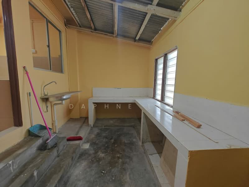 Taman Johor Jaya untuk Untuk Disewa - RM 1,500 /bulan, Apr 2026 - Kitchen - PropertyGuru.com.my