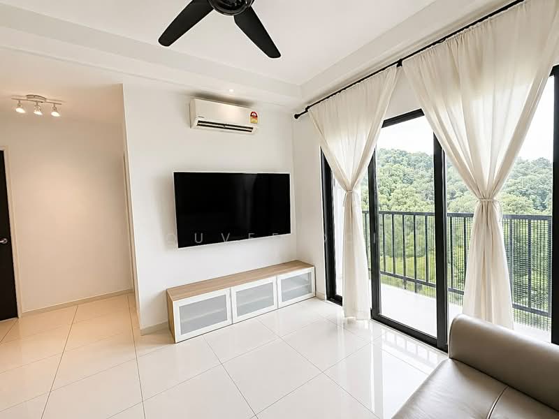 Condominium for Sale at TRI PINNACLE - Quvee Ooi - Living Room - PropertyGuru.com.my