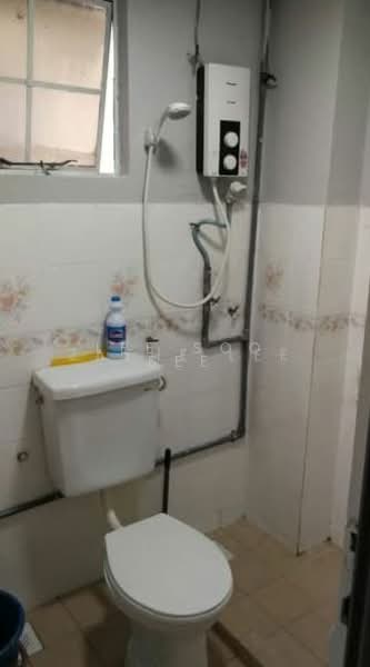 Pangsapuri Putra Indah untuk Untuk Dijual - RM 360,000, Mac 2026 - Bathroom - PropertyGuru.com.my