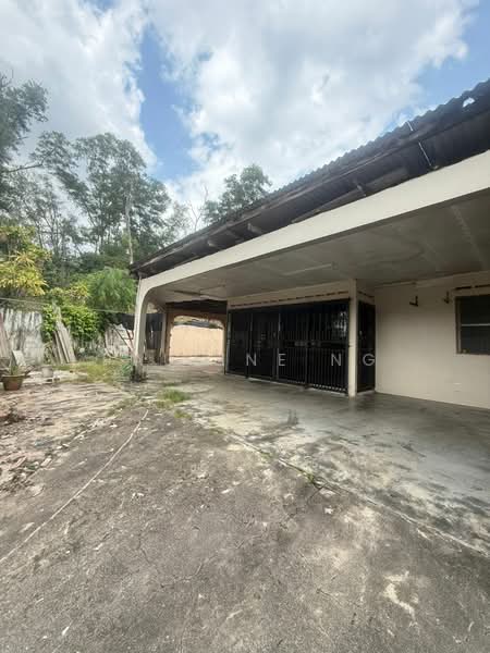 Semi-Detached House for Sale in Taman Johor (Tampoi) - Pauline Ng - Exterior - PropertyGuru.com.my