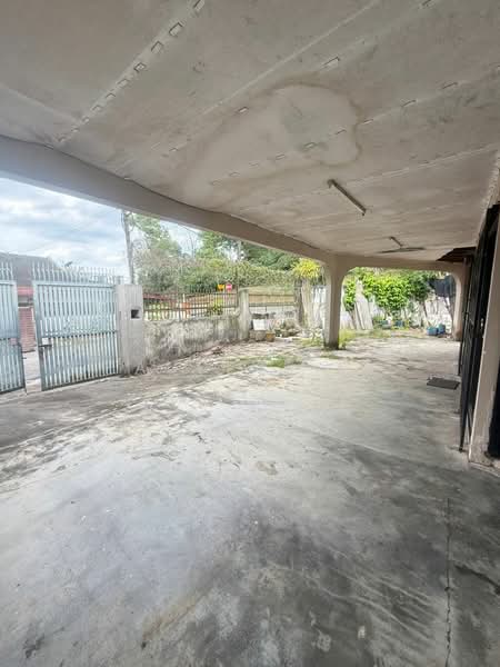 Semi-Detached House for Sale in Taman Johor (Tampoi) - Pauline Ng - Exterior - PropertyGuru.com.my