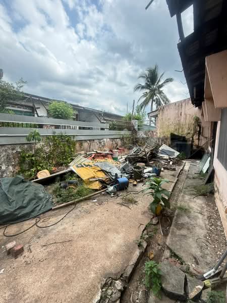 Semi-Detached House for Sale in Taman Johor (Tampoi) - Pauline Ng - Exterior - PropertyGuru.com.my