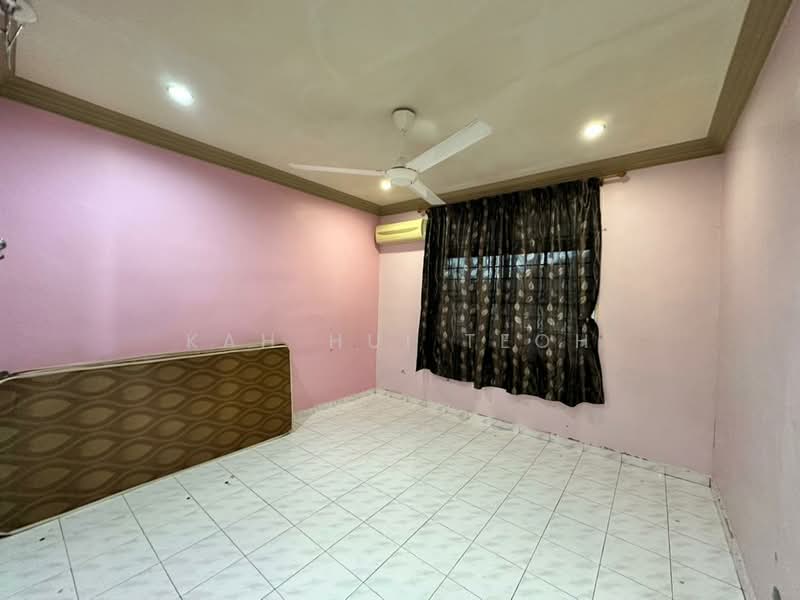 Taman Seroja, Kulim untuk Untuk Dijual - RM 540,000, Apr 2026 - Bedroom - PropertyGuru.com.my