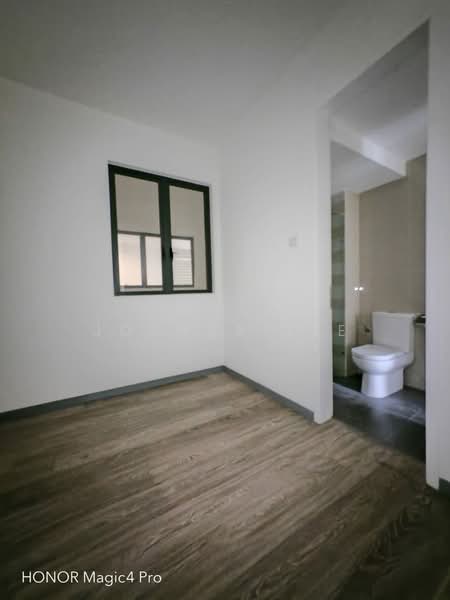 Service Residence for Sale at United Point (Residensi Berpadu) - Joshua Tee - Interior - PropertyGuru.com.my