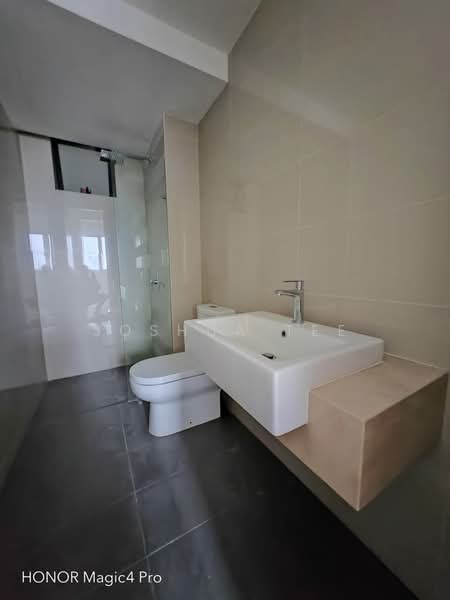 Service Residence for Sale at United Point (Residensi Berpadu) - Joshua Tee - Bathroom - PropertyGuru.com.my