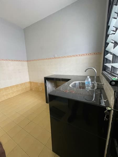 2-storey Terraced House for Sale in Sepang (Selangor) - Zairul Asrah Zulkefli - Kitchen - PropertyGuru.com.my