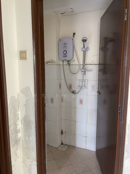 Apartment for Sale at Aman Dua - YT Phang - Bathroom - PropertyGuru.com.my